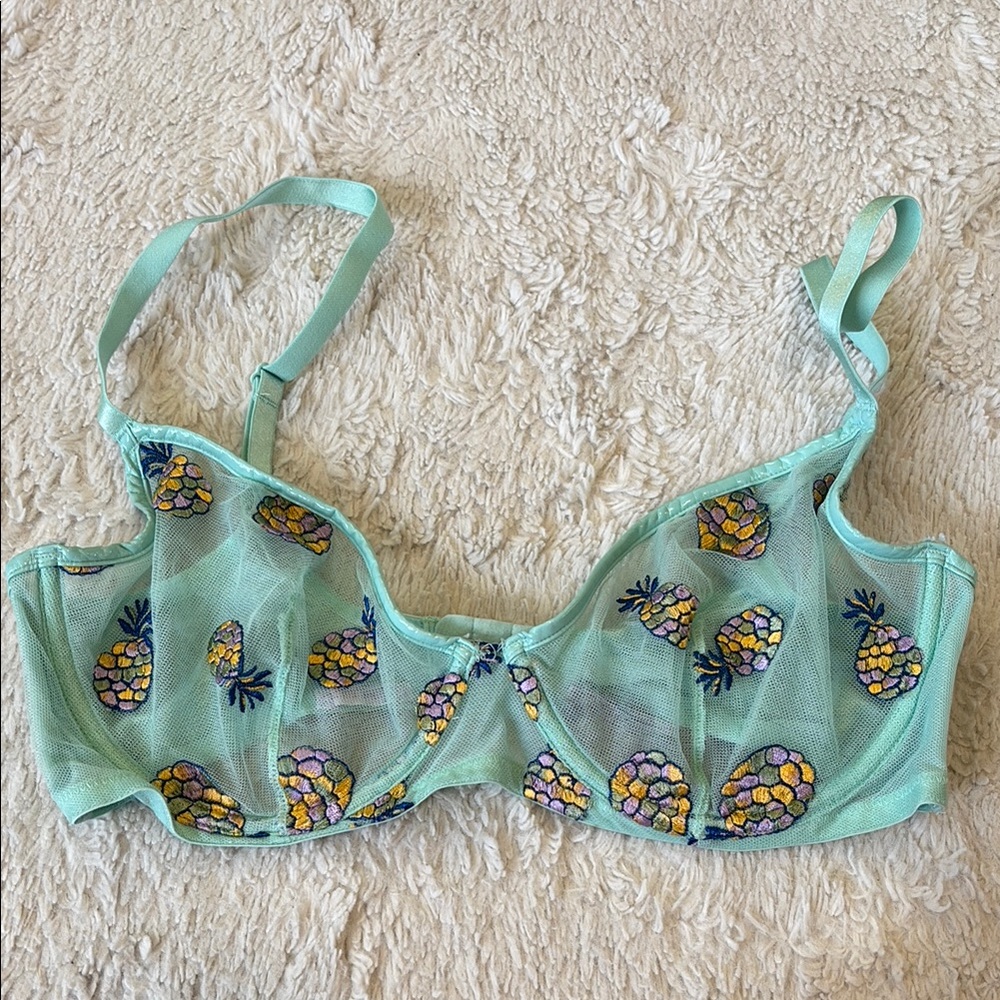 Savage x Fenty unlined pineapple 36D bra